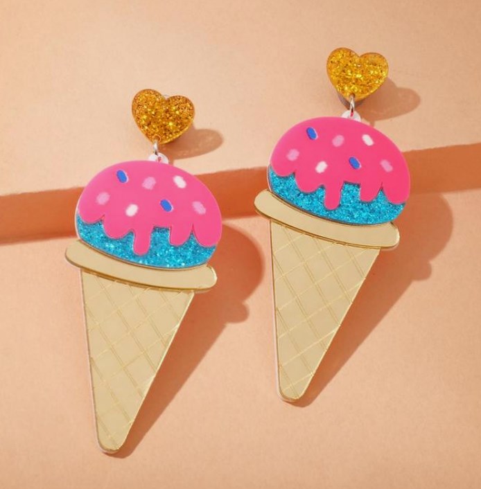 

Серьги Queen fair пластик, Вкусняшка, мороженое в рожке, розово-голубые, в золоте, пластик, Вкусняшка, мороженое в рожке, розово-голубые, в золоте