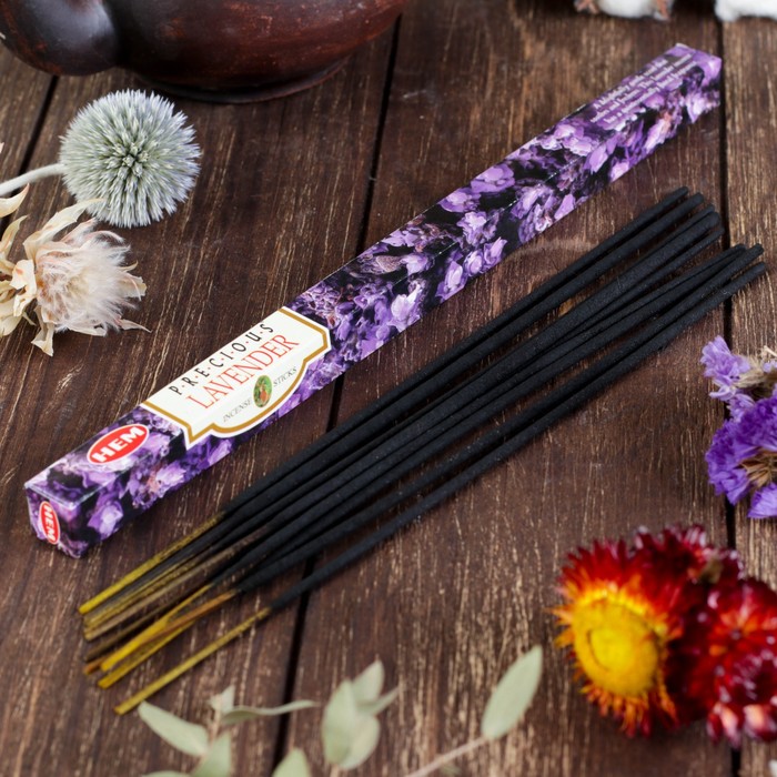 

Благовония "HEM Precious Lavender" (Драгоценная лаванда), четырехгранник, 8 палочек, HEM