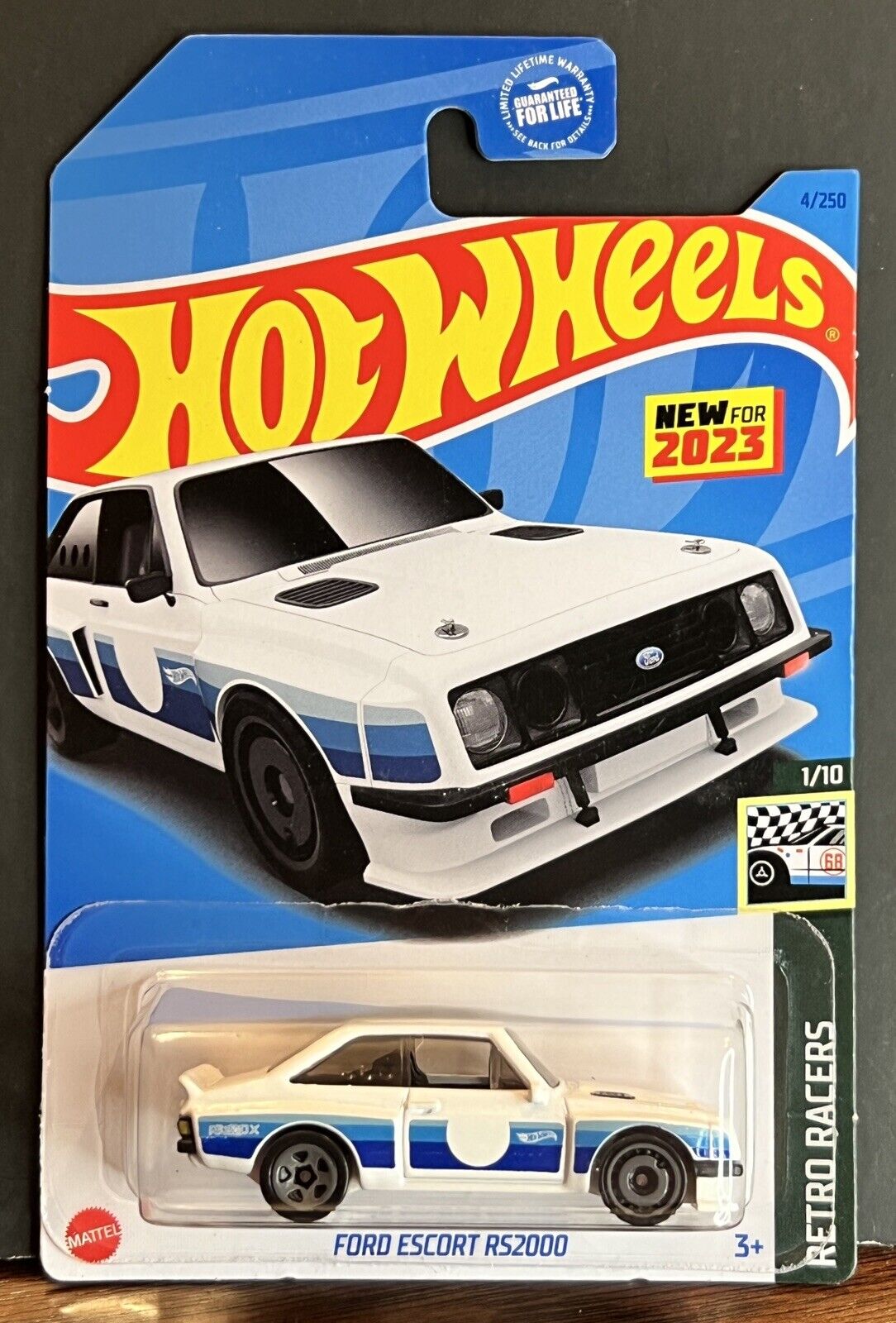 

Машинка Hot Wheels Хот Вилс 4250 Ford Escort RS2000, HKG25-M521, Белый;синий