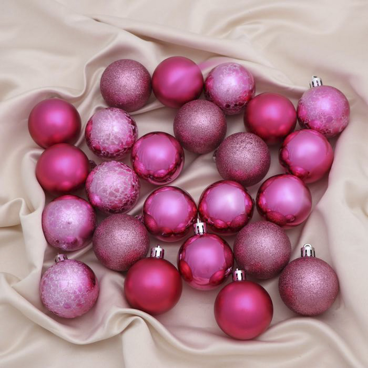 фото Набор елочных шаров зимнее волшебство клоуд ассорти, d 5 см, 24 шт, розовый