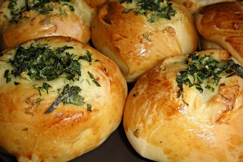 

Хлеб серый NoBrand Чесночная зелень сыр чеснок 65 г, Чесночная