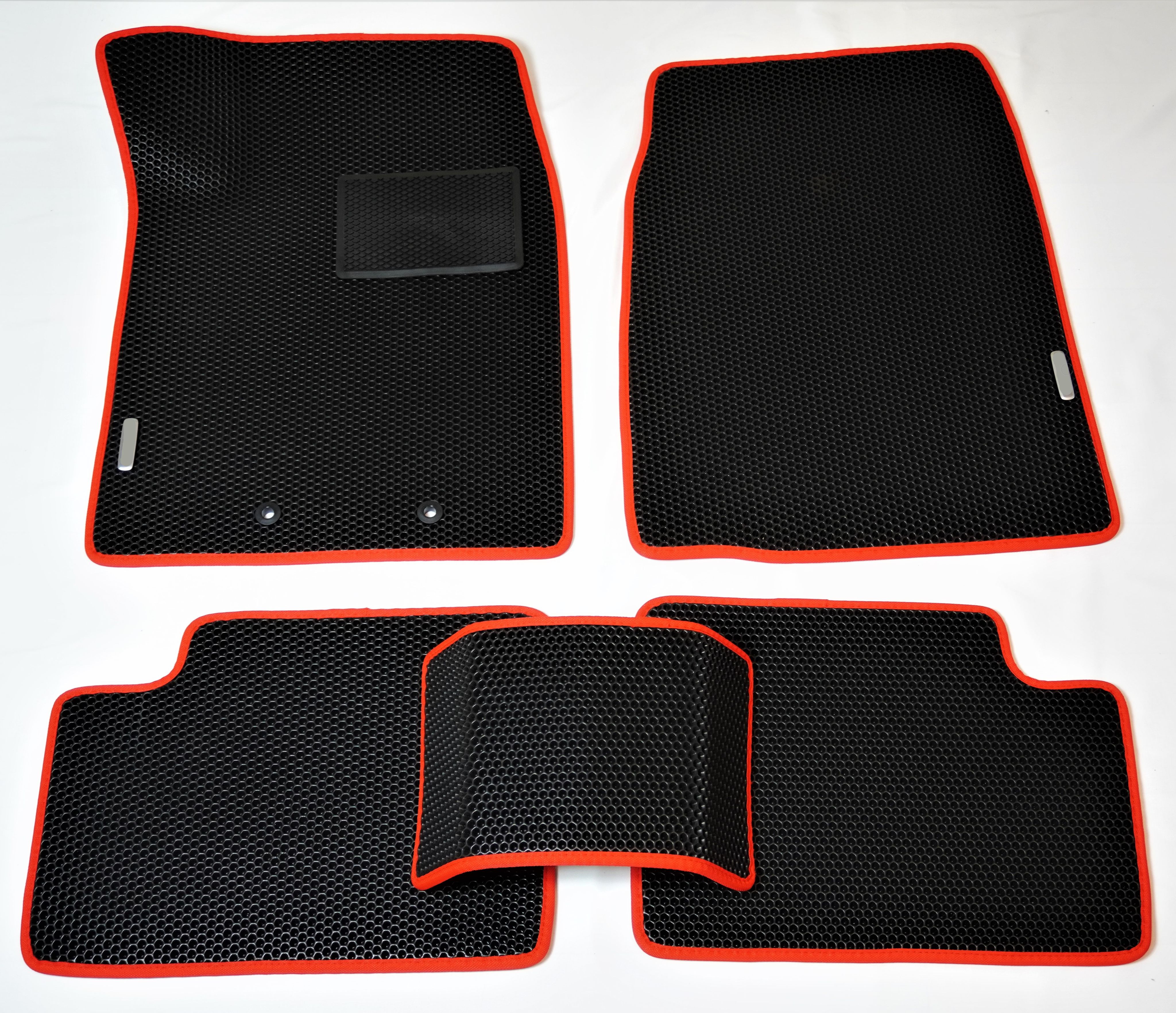 

Коврики Mitsubishi Outlander II 2006-2012 + подпятник + 2 логотипа п118mitчк, Коврики Ева для Mitsubishi Outlander II (2006-2012) / Митсубиси Аутлендер + подпятник + 2 логотипа