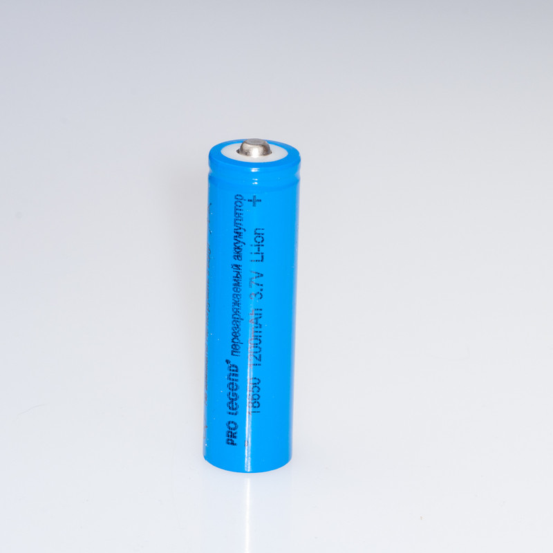 Аккумулятор Pro Legend 18650, 1200 mAh, 3,7V, кейс 4 шт.,без защиты, выпуклый плюс PL6204 блок питания pro legend 12v 2 5a 5 5 2 5 pl9109