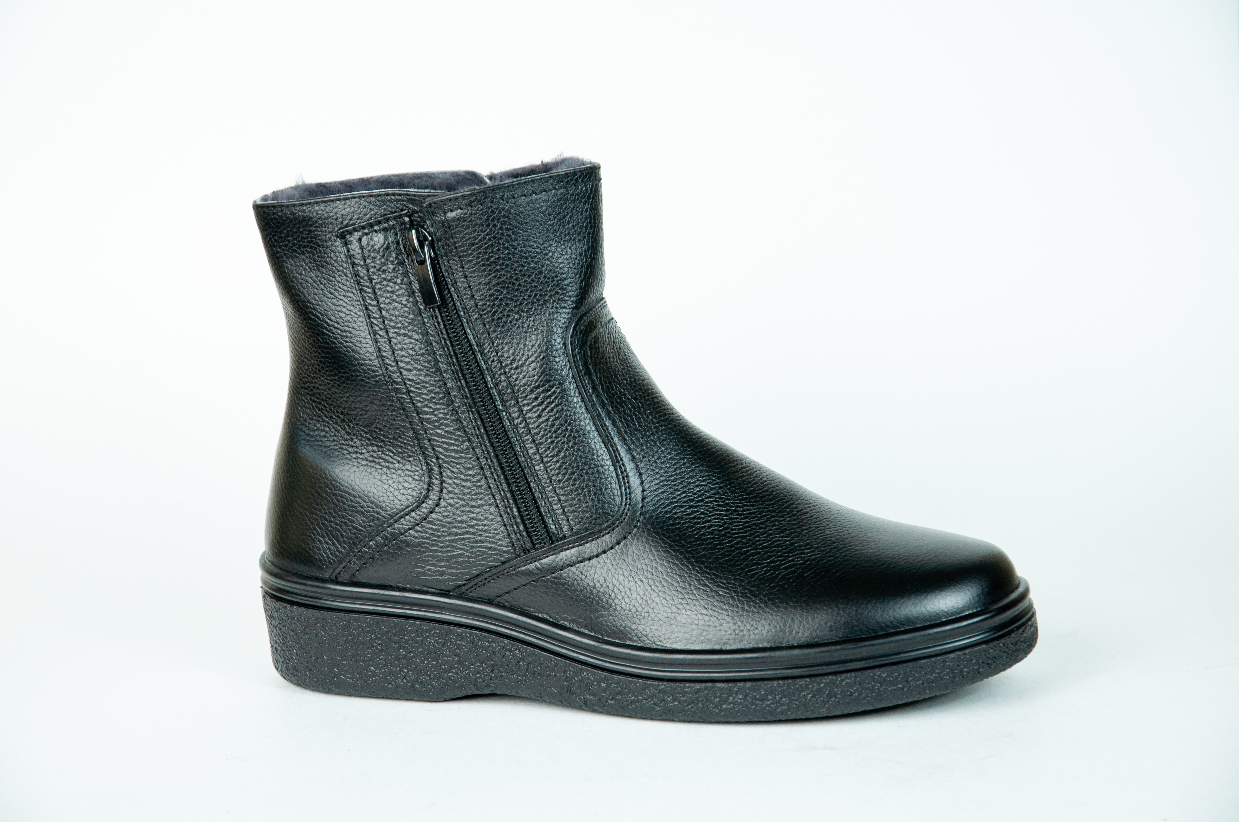 

Ботинки мужские NoBrand 523 черные 40 RU, Черный, 523