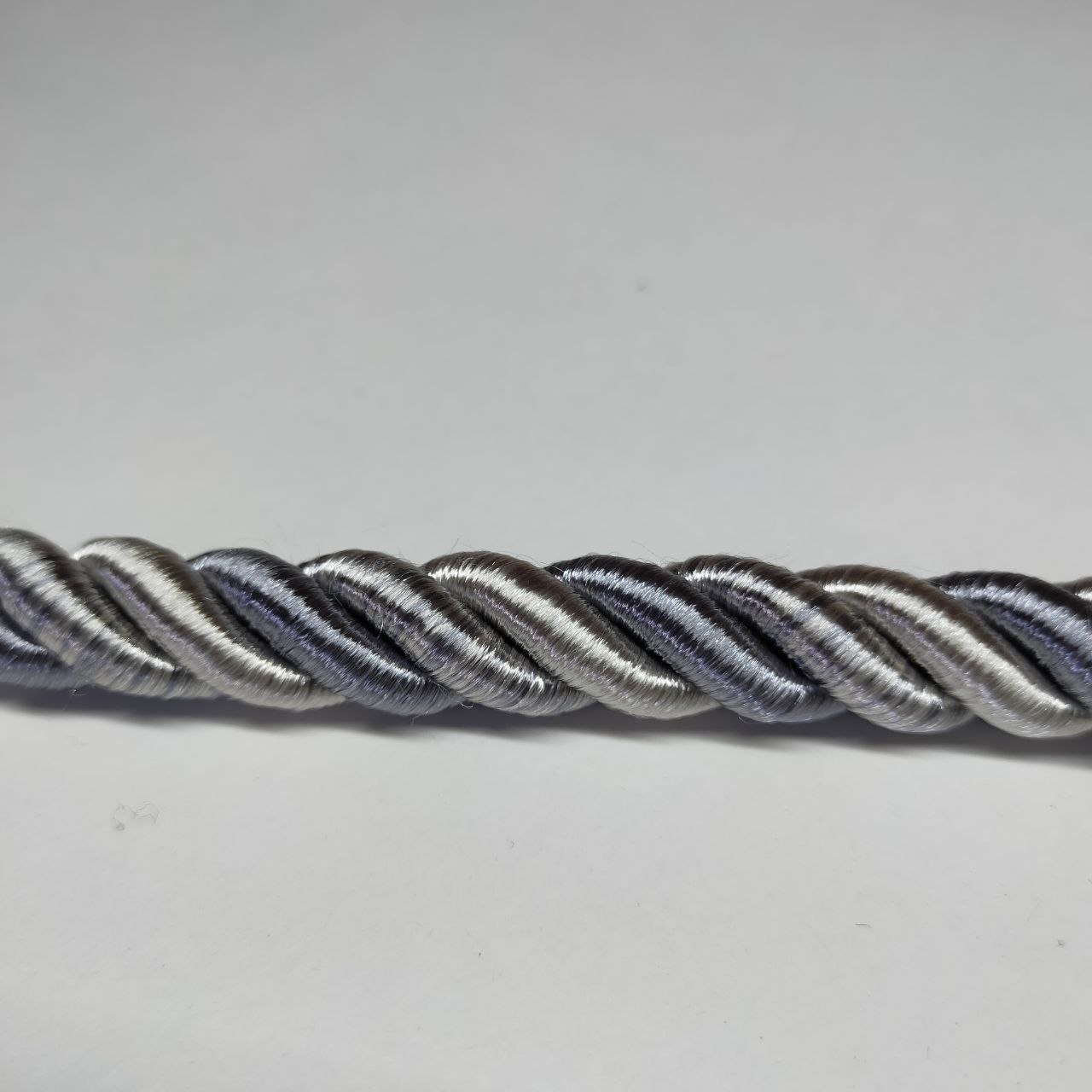 

Шнур декоративный idealtex Ш-30-13,8, длина 30 м, диаметр 12 мм, Серый, 13.8