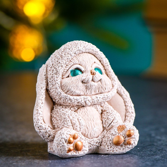 

Фигура "Зайчик в костюме" бежевый, 7х7х6см