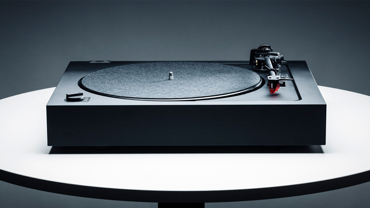 Проигрыватель виниловых пластинок Pro-Ject A2 Black 2M Red UNI A2 2M UNI черный