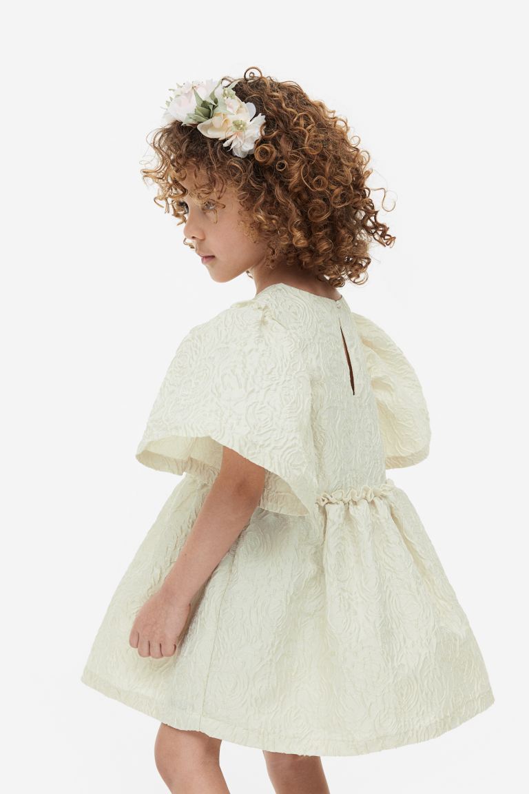 Платье детское H&M 1142295, цвет кремовый, размер 104 (доставка из-за рубежа)