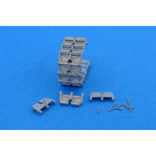 

Траки MasterClub 1/35 наборные железные M18 Hellcat MTL-35105