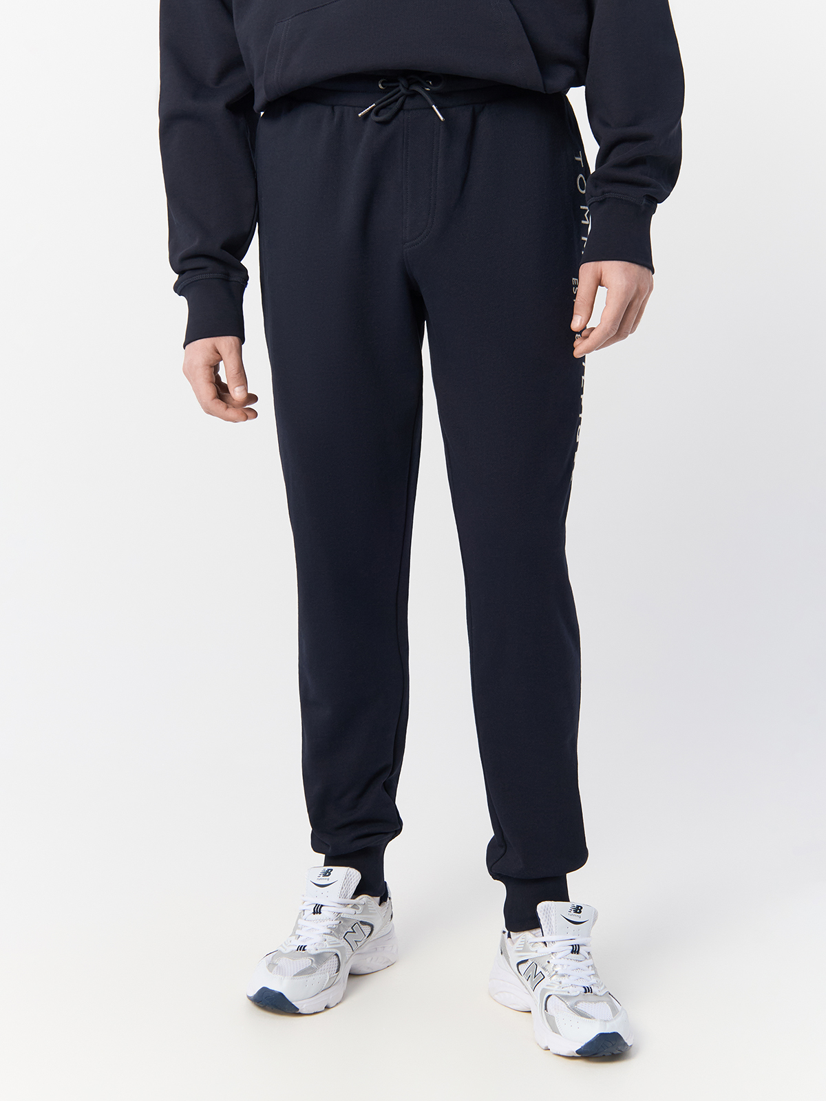 

Спортивные брюки мужские Tommy Hilfiger MW0MW08388DW5 синие XL, Синий, MW0MW08388DW5
