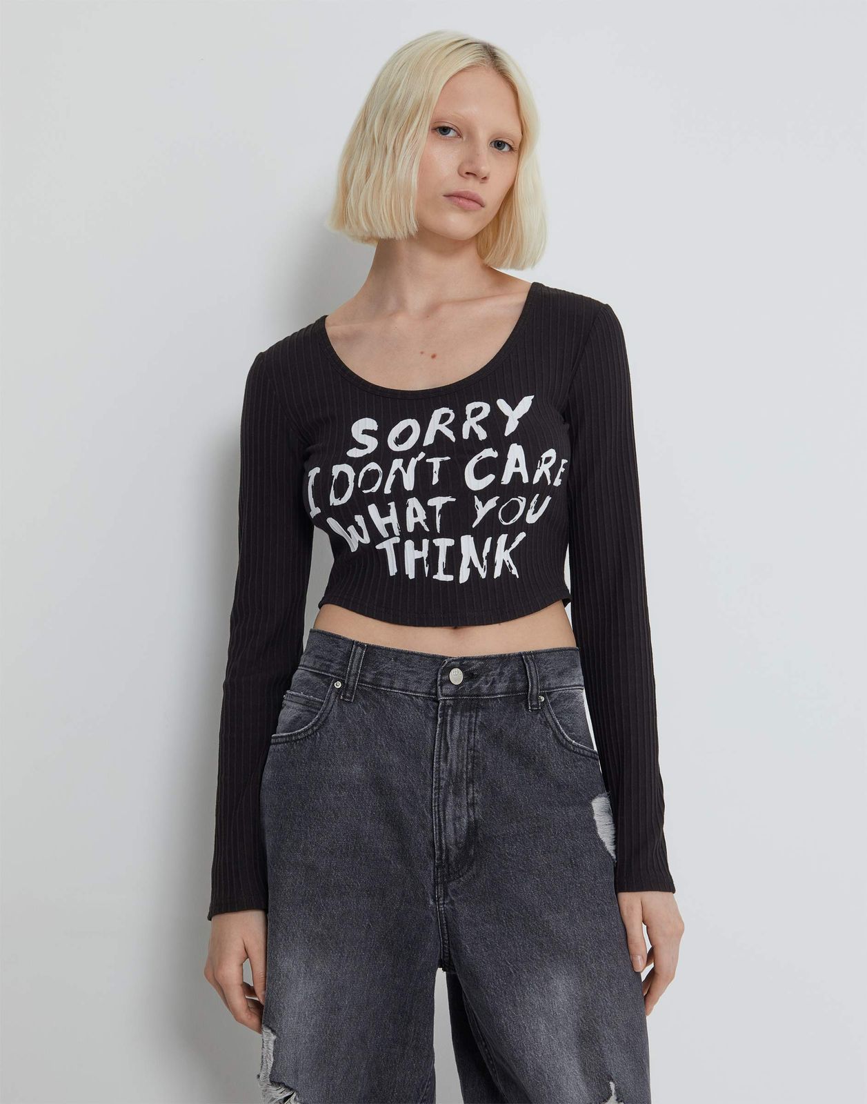 

Лонгслив для девочки Gloria Jeans GKT024175 черный 3XS/140, GKT024175