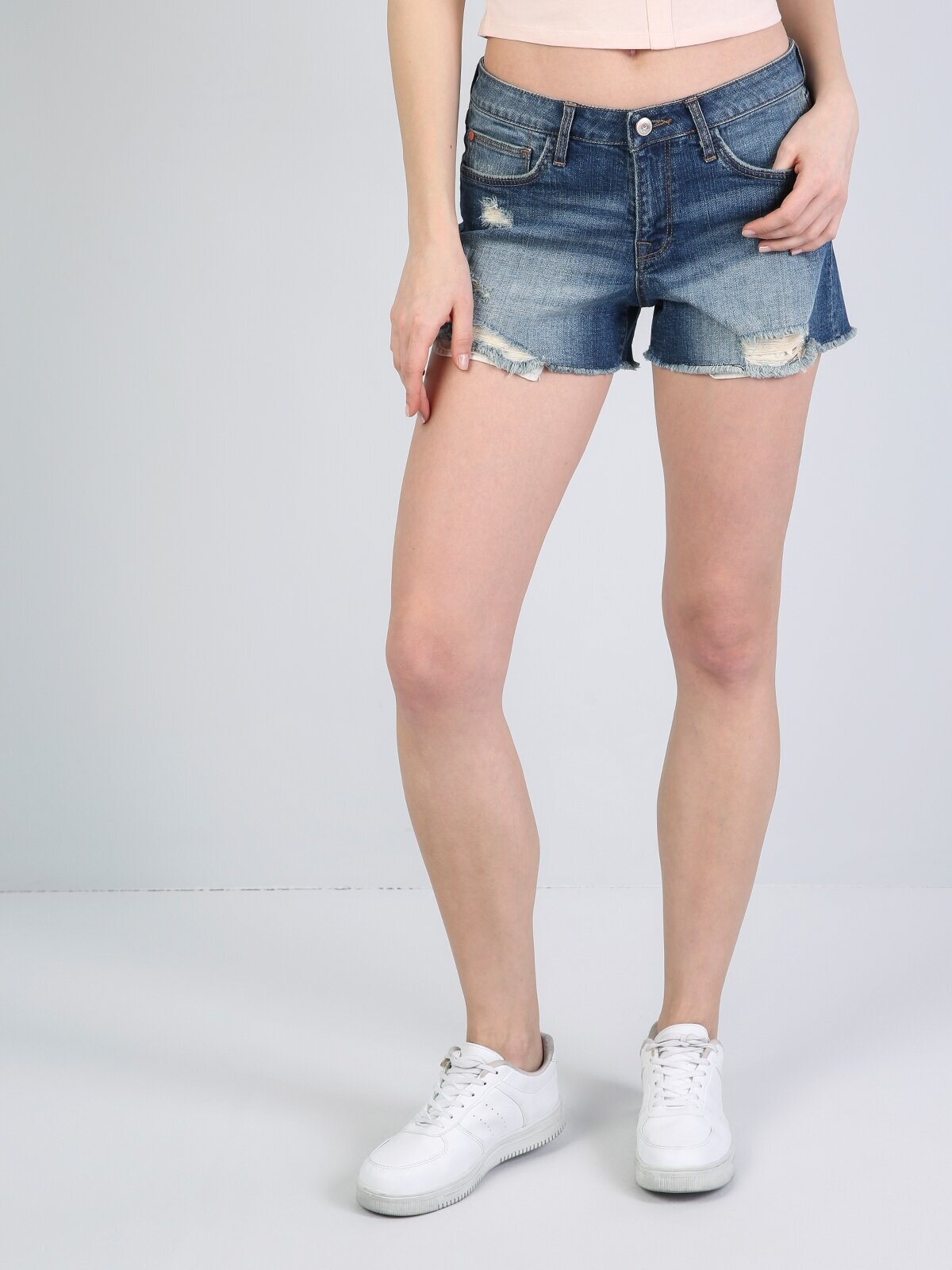 

Шорты женские Colins CL1043973_Q1.V1_DN40401 синие 36 INT, CL1043973_Q1.V1_DN40401