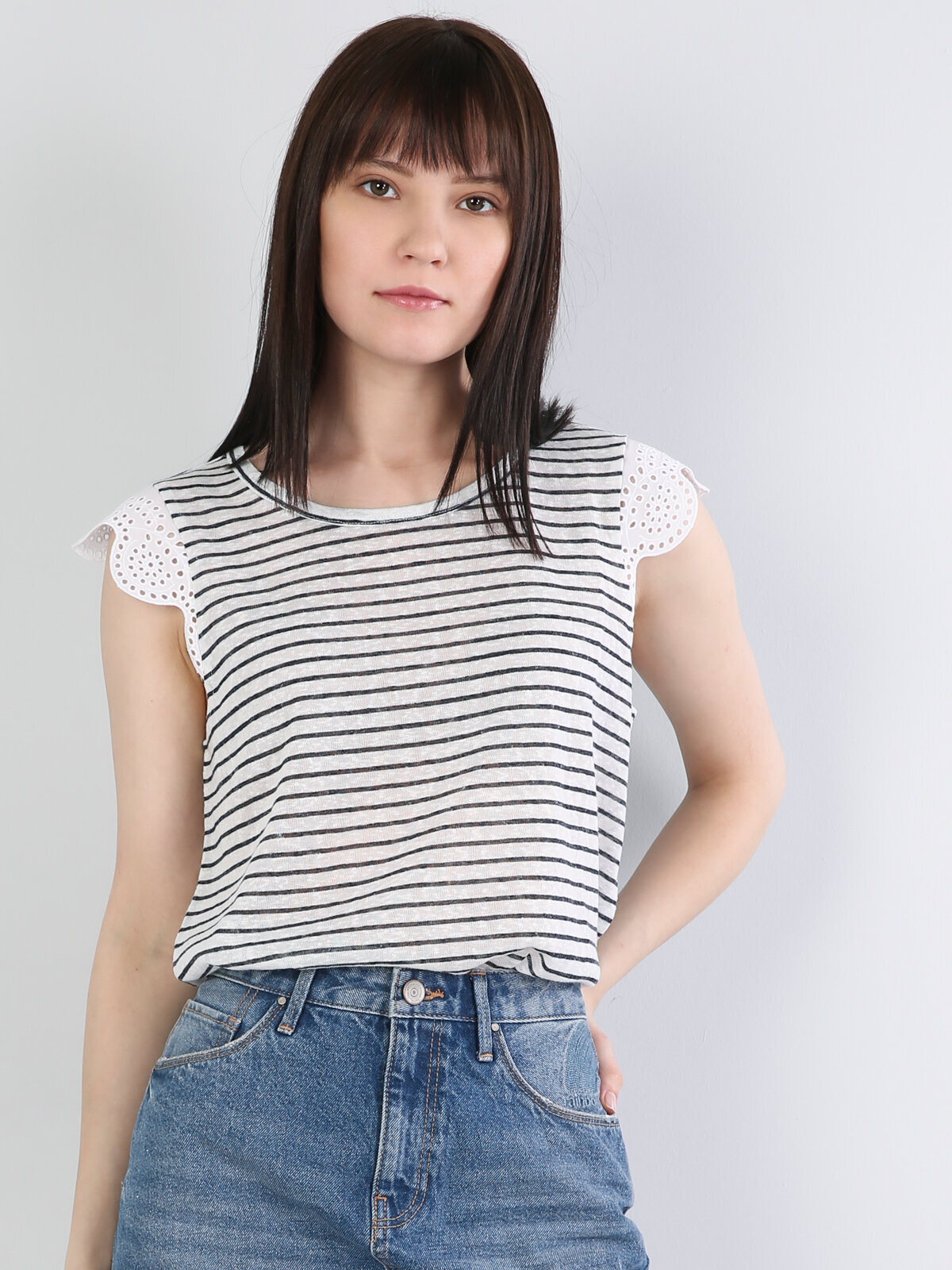 

Футболка женская Colin's CL1042048_Q1.V1 белая XS, CL1042048_Q1.V1