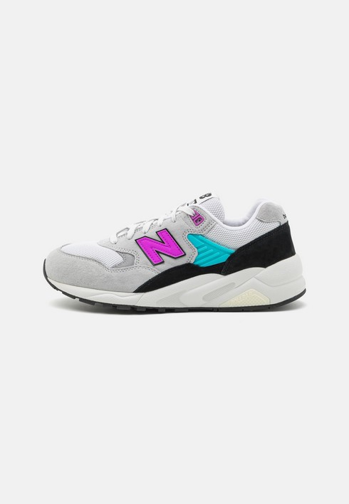 

Кроссовки женские New Balance 580 Unisex серые 36 EU (доставка из-за рубежа), Серый, 580 Unisex