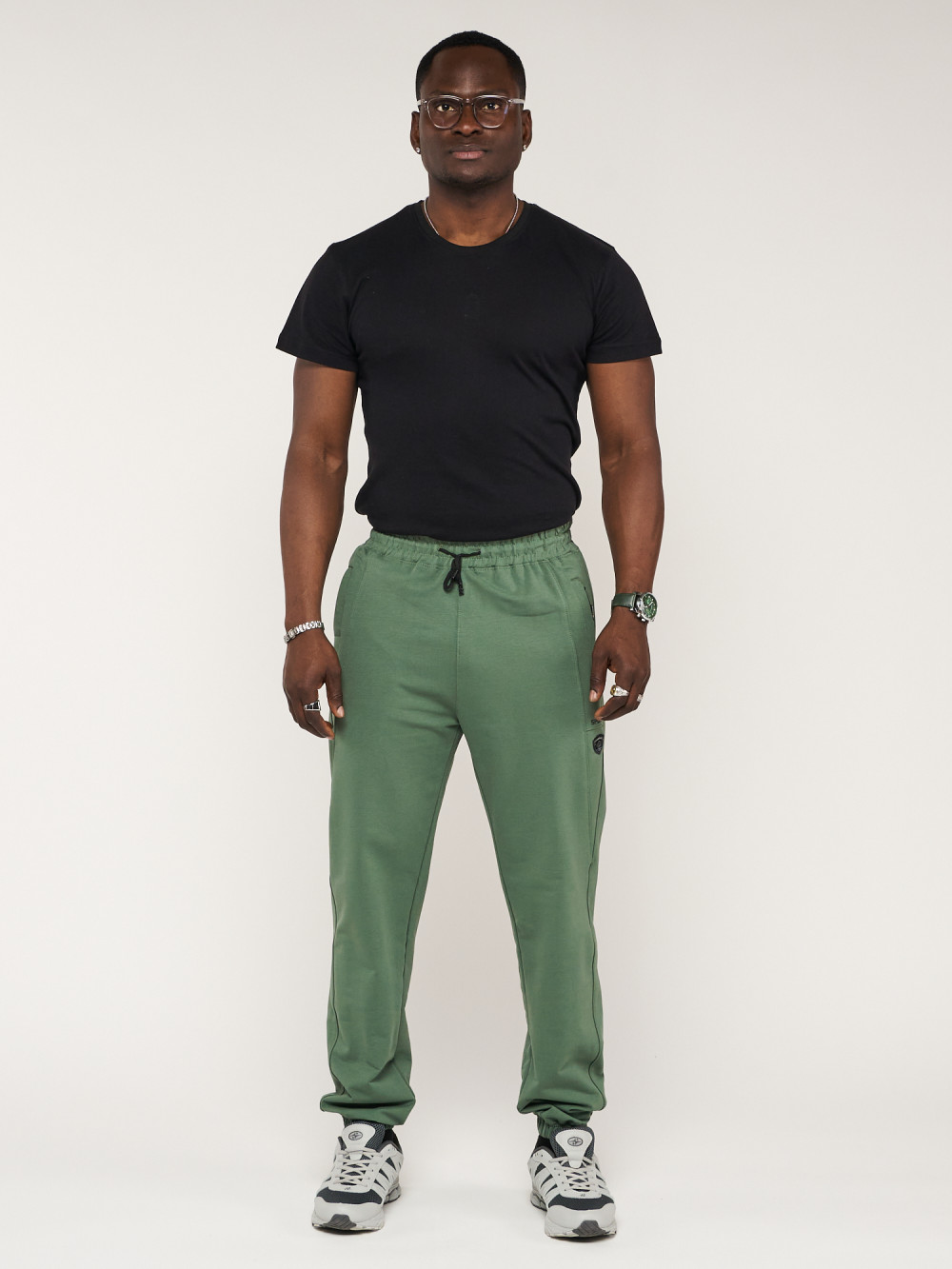 Спортивные брюки мужские MTFORCE 006 зеленые 54 RU