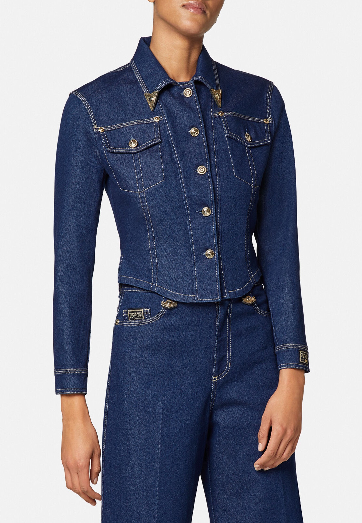 

Джинсовая куртка женская Versace Jeans Couture 125345 синяя 38 IT, Синий, 125345