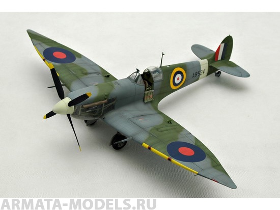 

02413P Британский истребитель Supermarine Spitfire Mk.VI