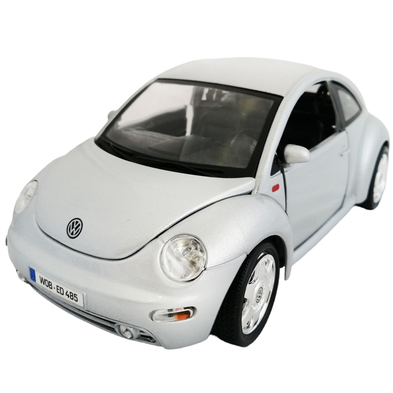 Коллекционная модель автомобиля Bburago Volkswagen New Beetle 1998, масштаб 1:18, 18-12021