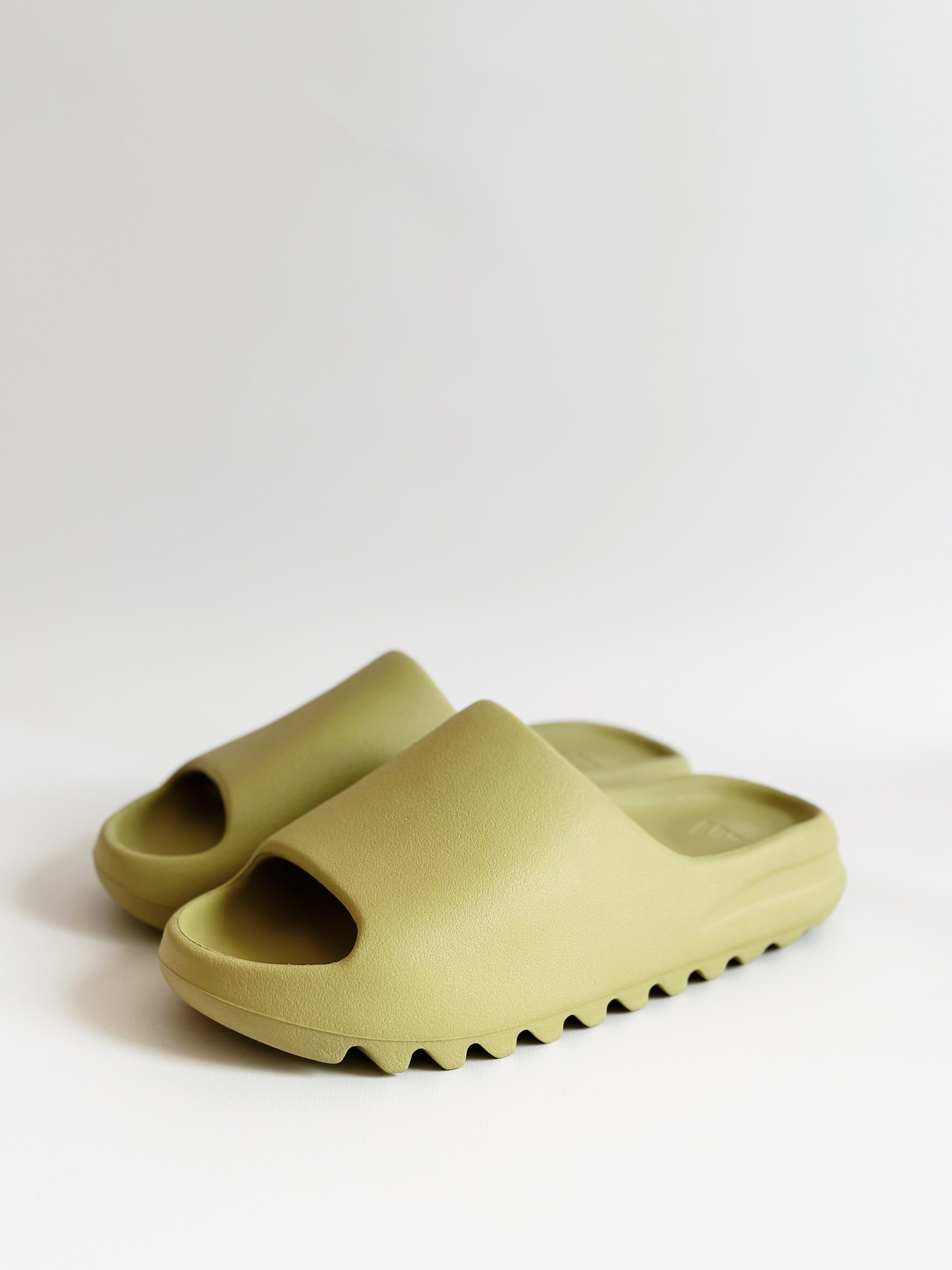 

Сланцы мужские Adidas Slide зеленые 43 EU, Зеленый, Slide