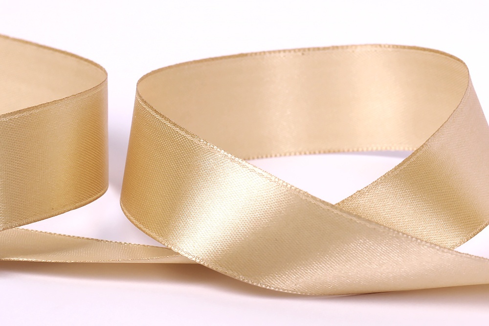 

Gamma 25 мм, 33+/-2 м, №006, светло-персиковая, Оранжевый