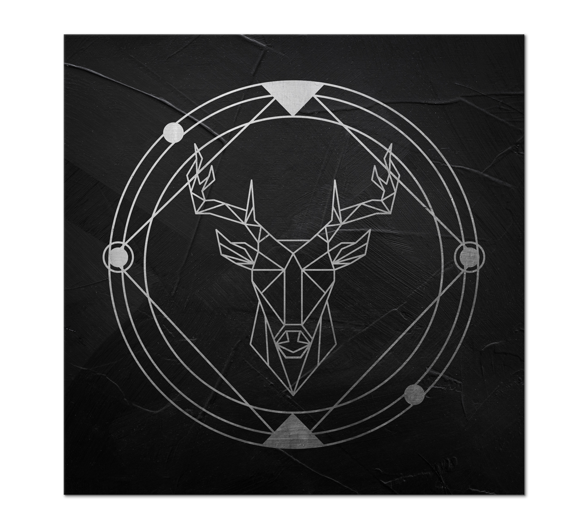 

Картина интерьерная на холсте Poly Print Art Серебряные грани - Олень 40х40 см.