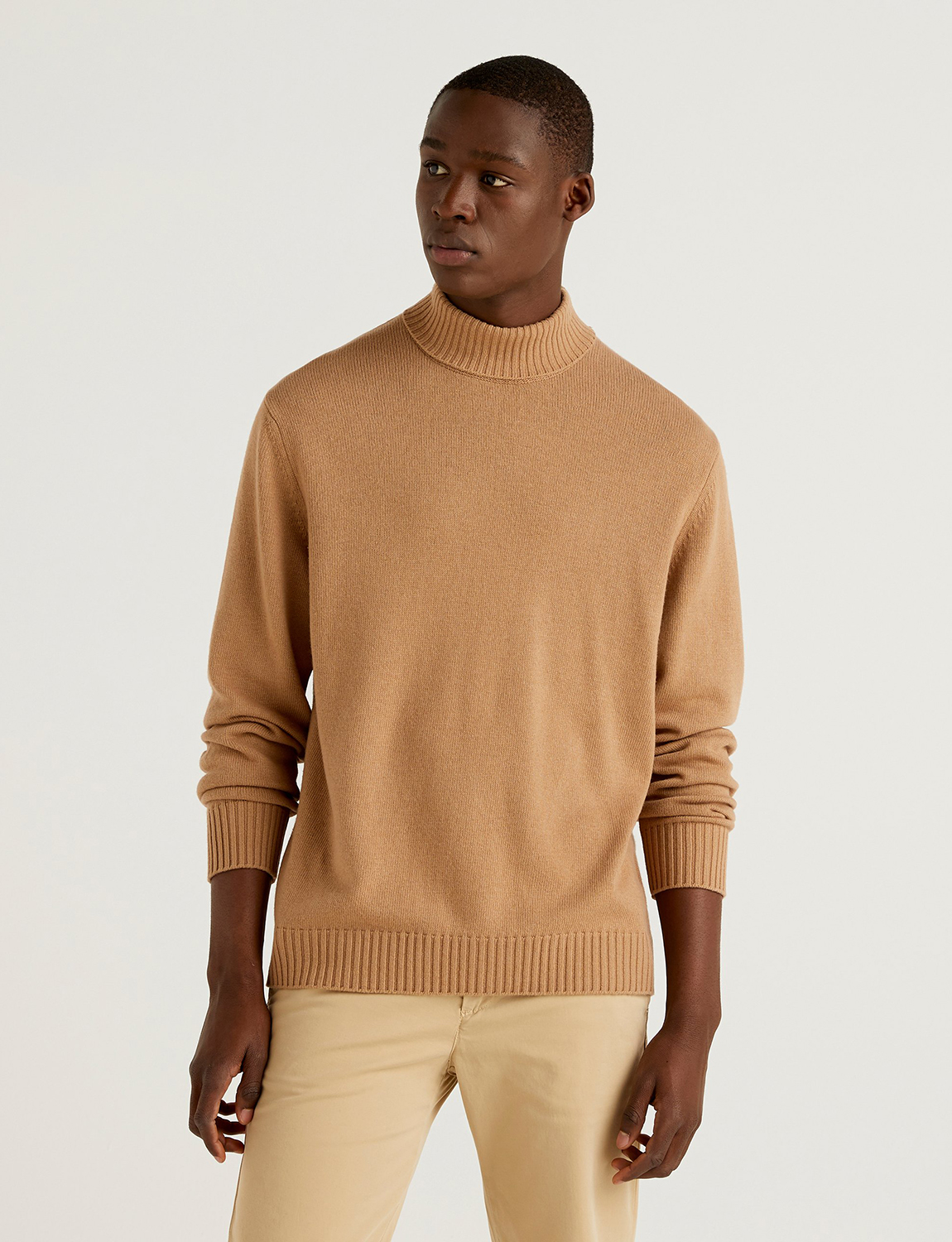 

Водолазка мужская United Colors of Benetton 21A_1235U2522 бежевая S, 21A_1235U2522