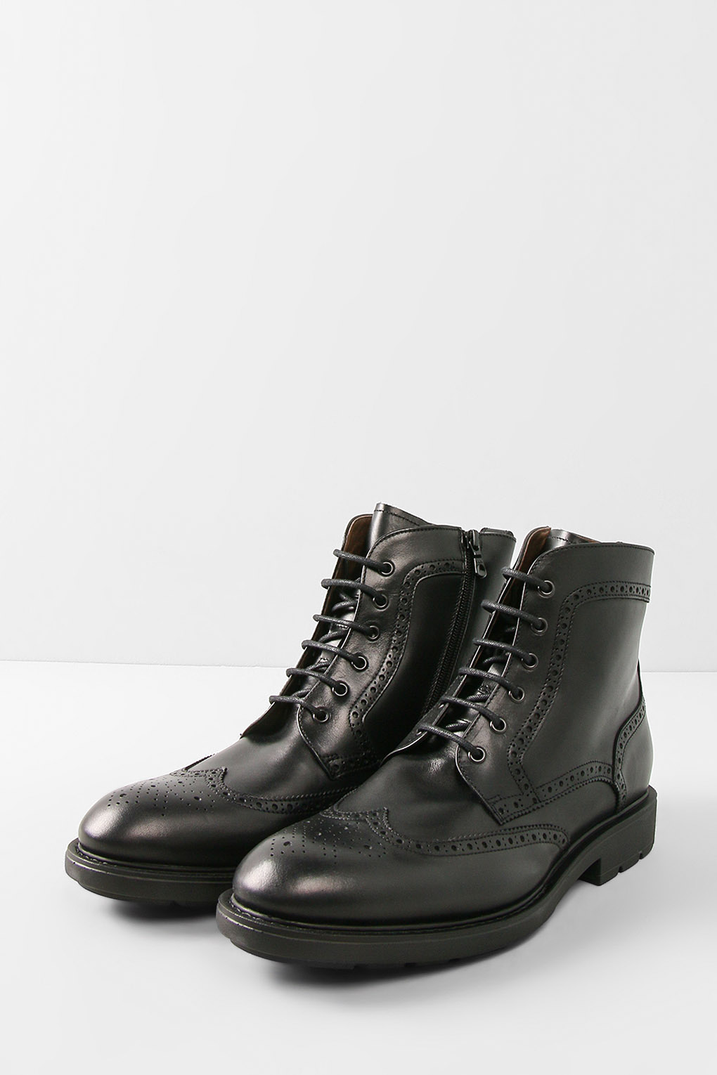 Ботинки мужские Nero Giardini I202482U черные 42 RU
