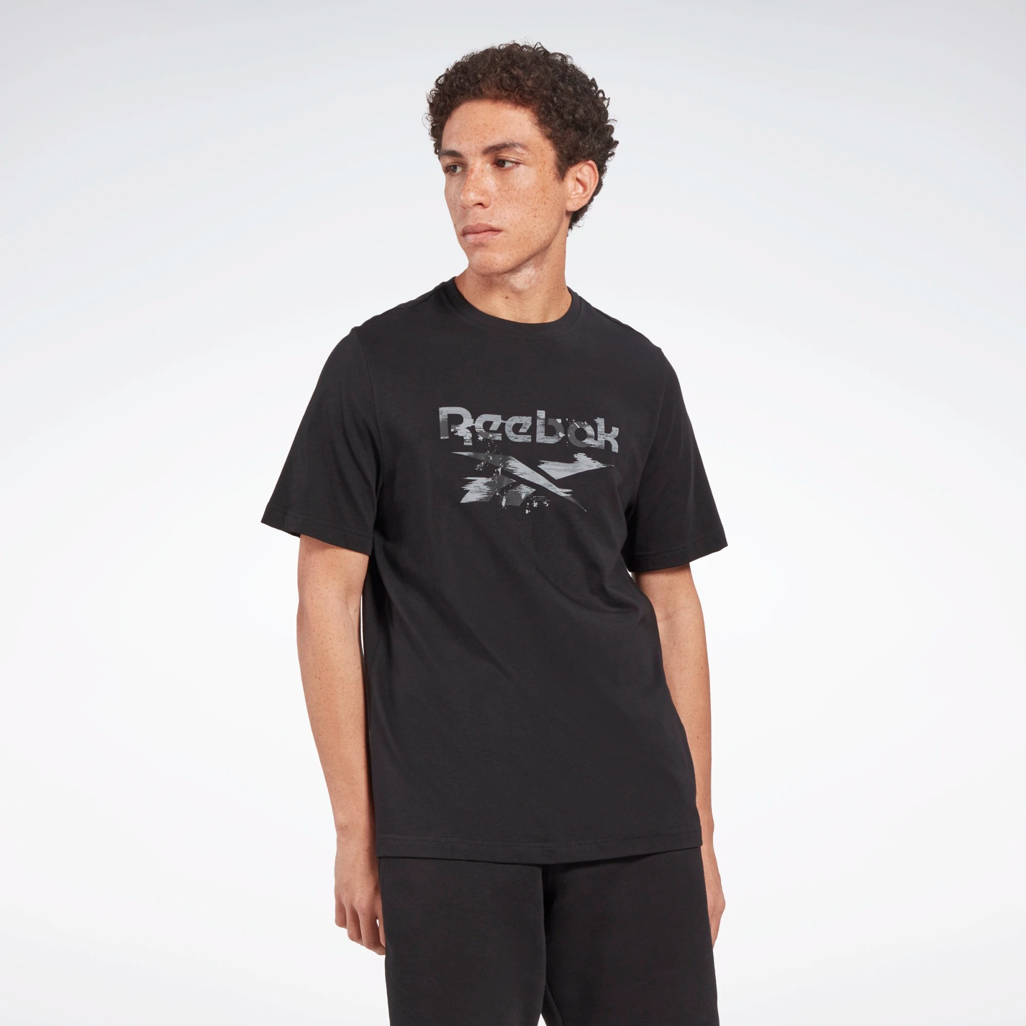 

Футболка мужская Reebok Identity Modern Camo T-Shirt черная 2XL, Identity Modern Camo T-Shirt