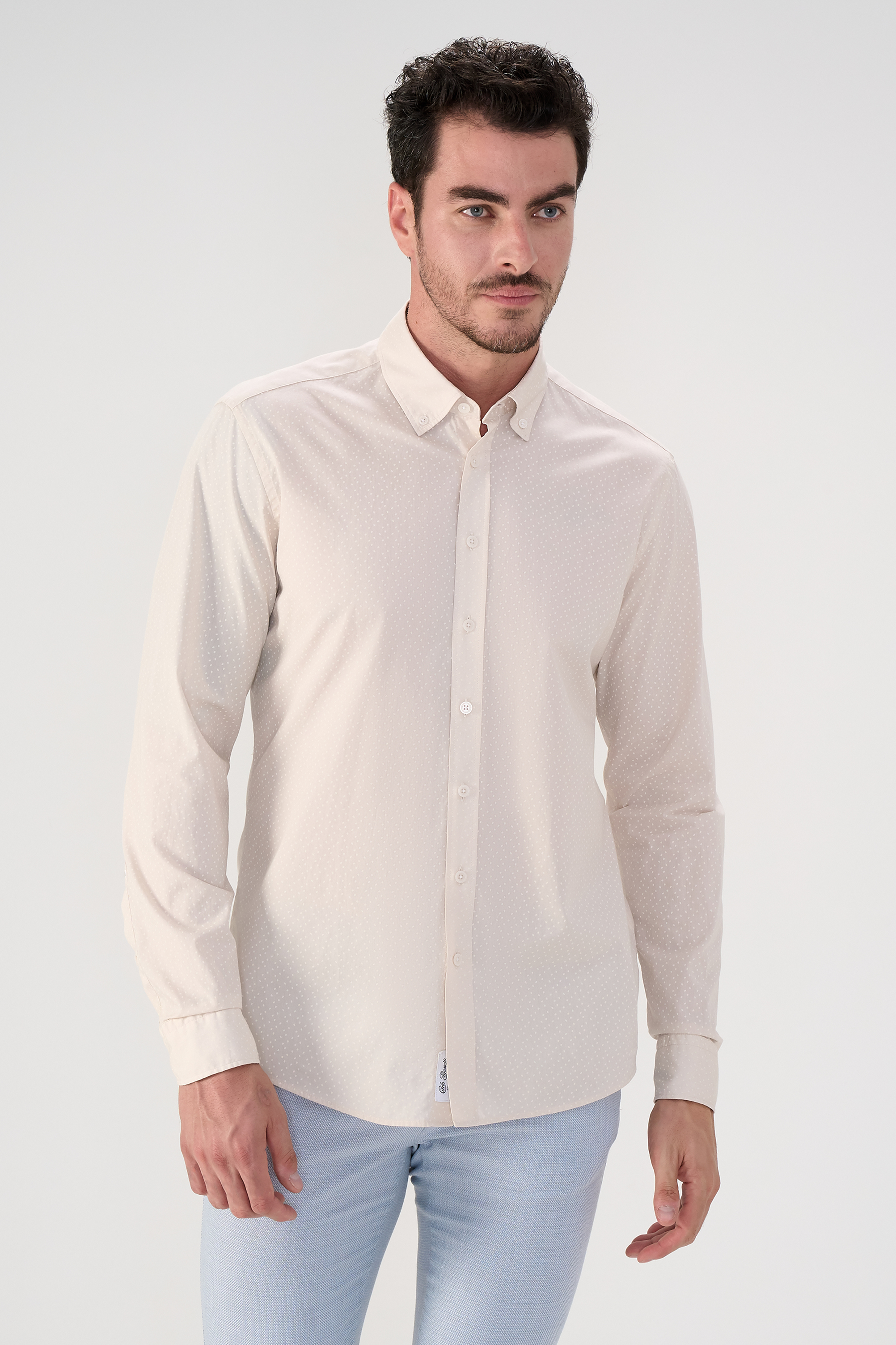 

Рубашка мужская Cacharel G051SZ0040BALI белая 40, Белый, G051SZ0040BALI