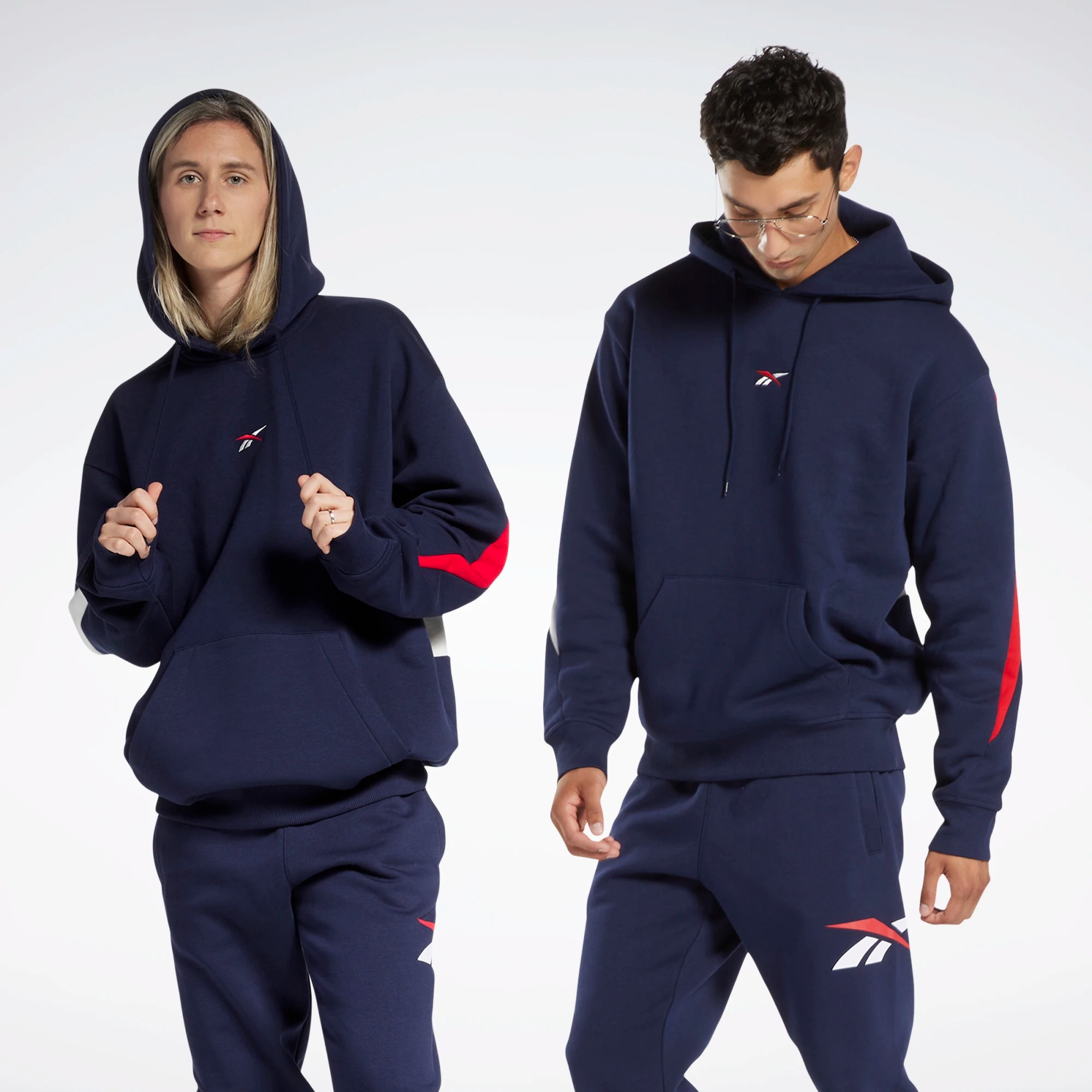 

Худи мужское Reebok Classics Brand Proud Hoodie синее XS, Classics Brand Proud Hoodie