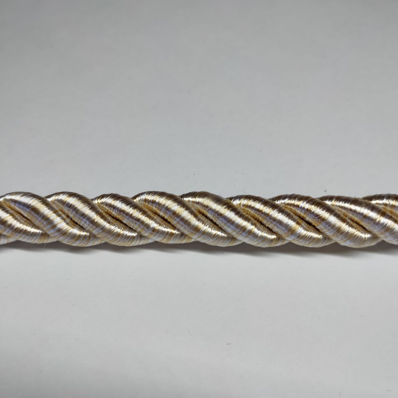 

Шнур декоративный idealtex Ш-8-15.0 , длина 8 м, диаметр 12 мм, Золотистый, 15.0