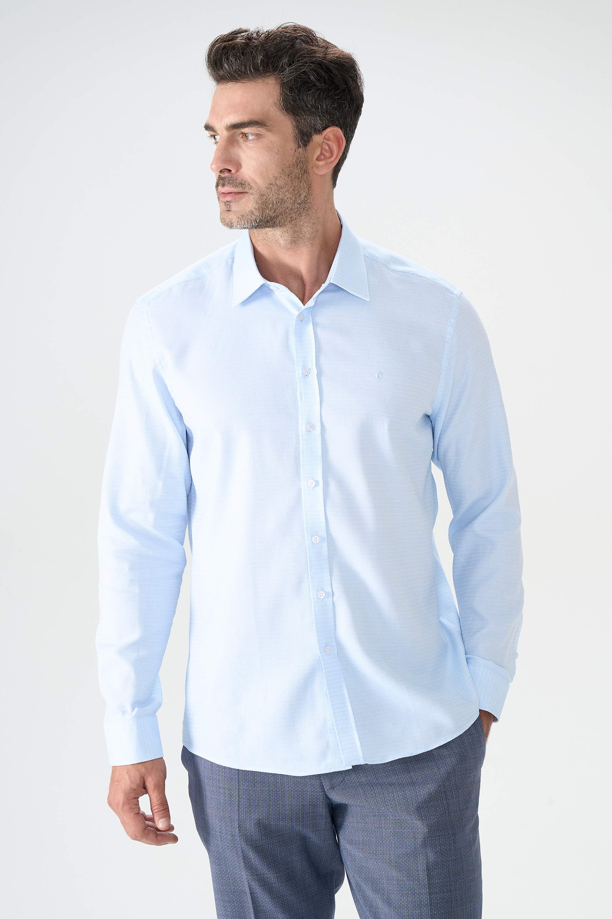 

Рубашка мужская Cacharel G051SZ0040CALF голубая 39, Голубой, G051SZ0040CALF