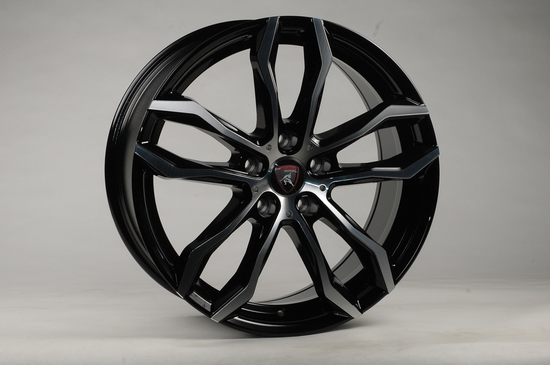 

Колесный диск Yamato Yoshinori (BF) 8.5xR19 ET38 5*120 D72.6, Черный