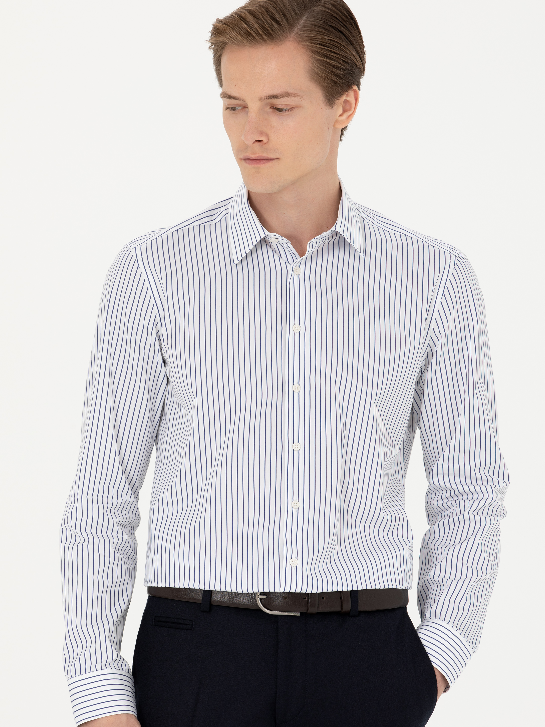 

Рубашка мужская Cacharel G051SZ0040LAKE белая XL, Белый, G051SZ0040LAKE