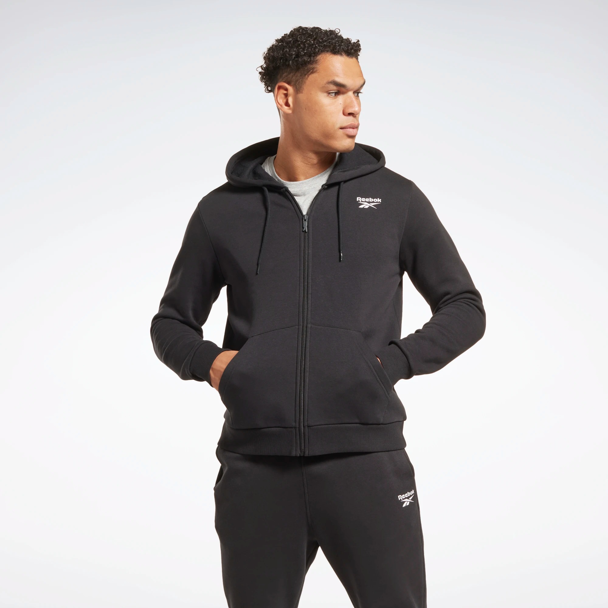 

Толстовка мужская Reebok Identity Fleece Full-Zip Hoodie черная M, Черный, Identity Fleece Full-Zip Hoodie