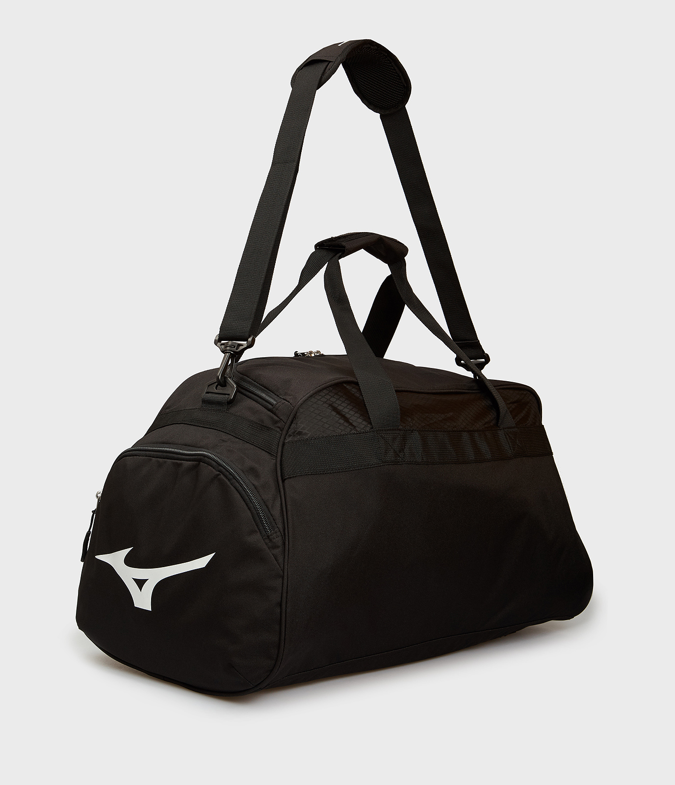 фото Дорожная сумка унисекс mizuno holdall medium черная, 60х32х32 см