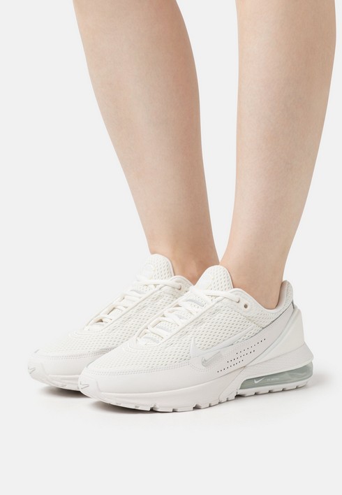 

Кроссовки женские Nike Air Max Pulse белые 44.5 EU (доставка из-за рубежа), Белый, Air Max Pulse
