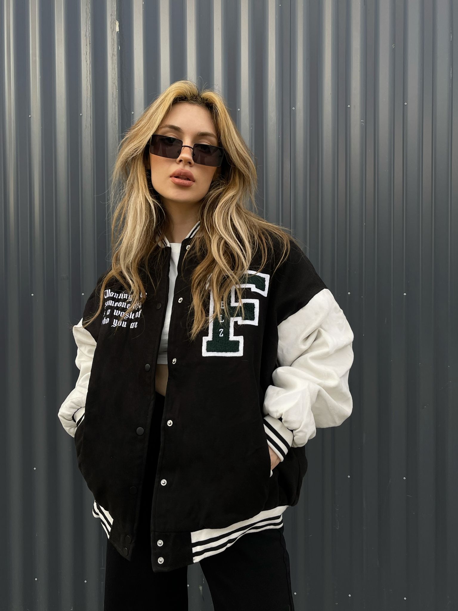 

Бомбер женский Feelz Cheerleader черный XS/S, Cheerleader