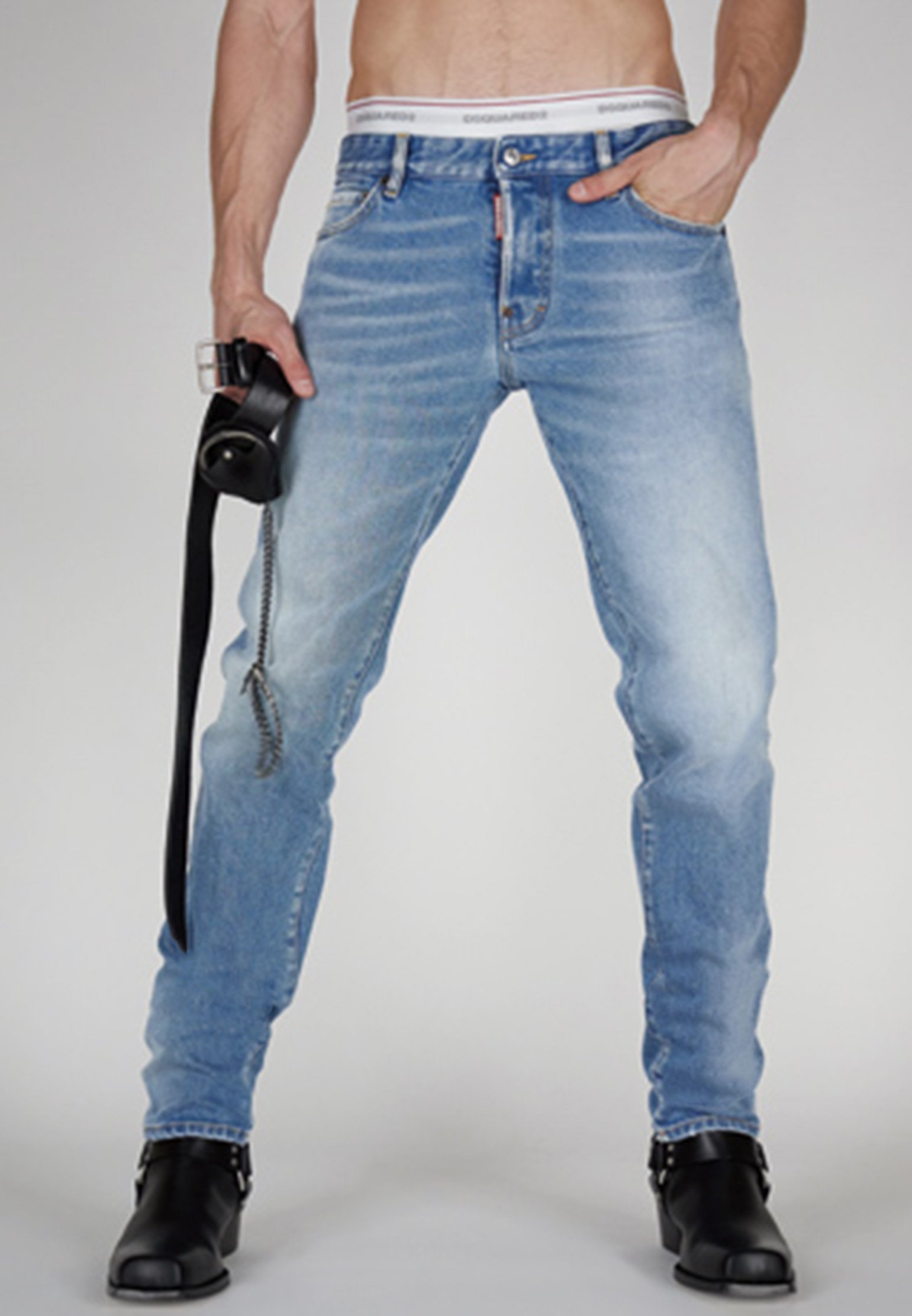 

Джинсы мужские DSquared2 124416 голубые 48 IT, 124416