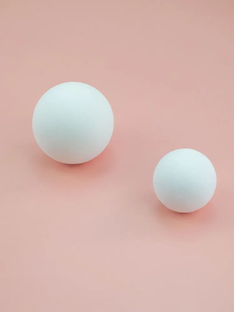 Декоративные шарики белые 2 шт. #ЛАКШЕРИ PHC-SPH-001