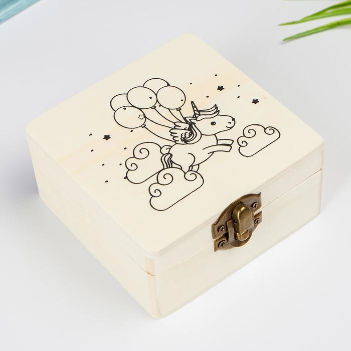 

Шкатулка дерево под роспись "Единорожка среди облачков" 5х10х10 см (6 шт)