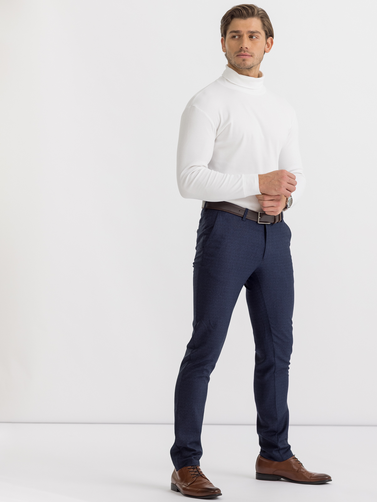 

Брюки мужские Marc De Cler B-Chinos 23042-182 синие 48 RU, B-Chinos 23042-182