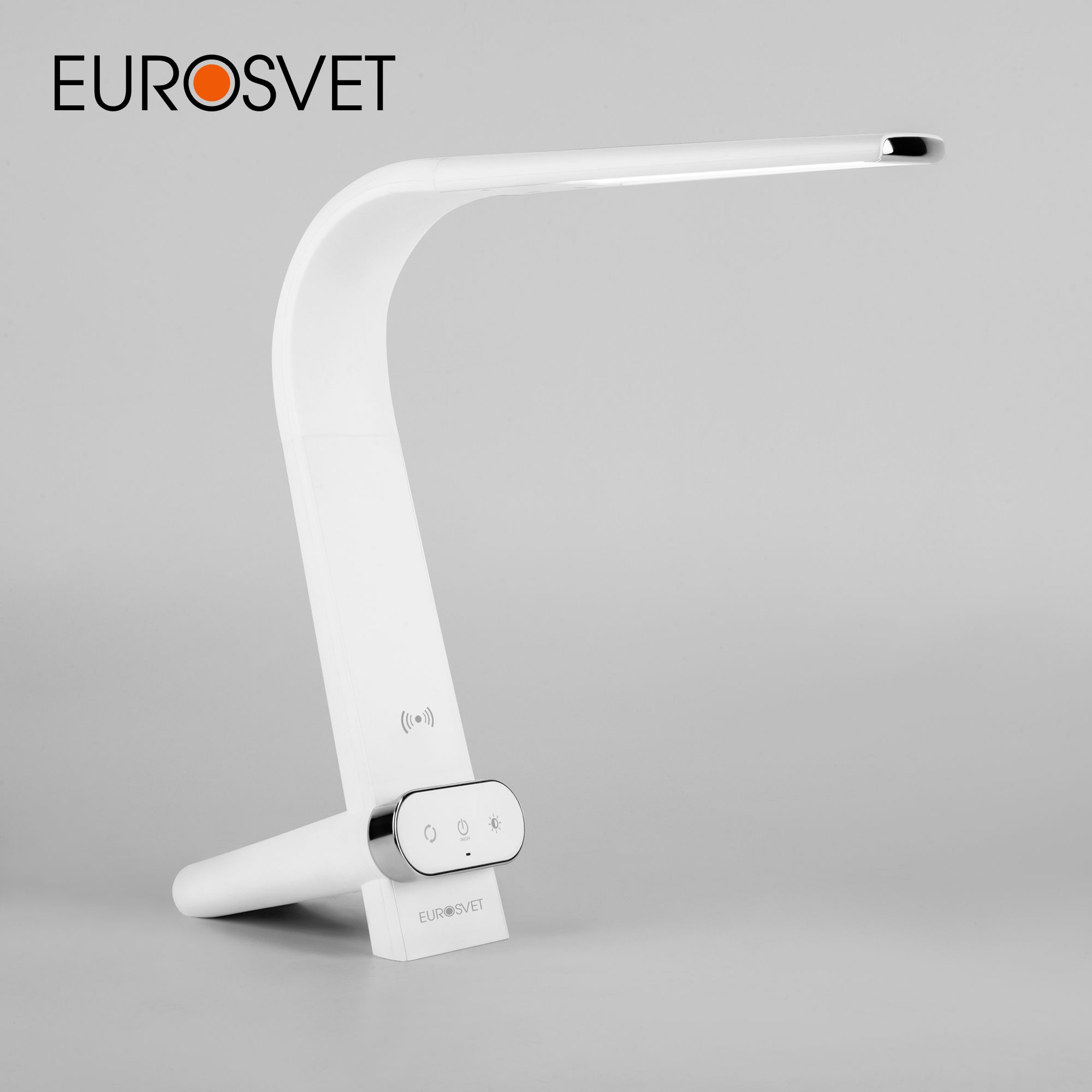 Светодиодная настольная лампа с беспроводной зарядкой Eurosvet 80427/1 8W 3300-6500К белый