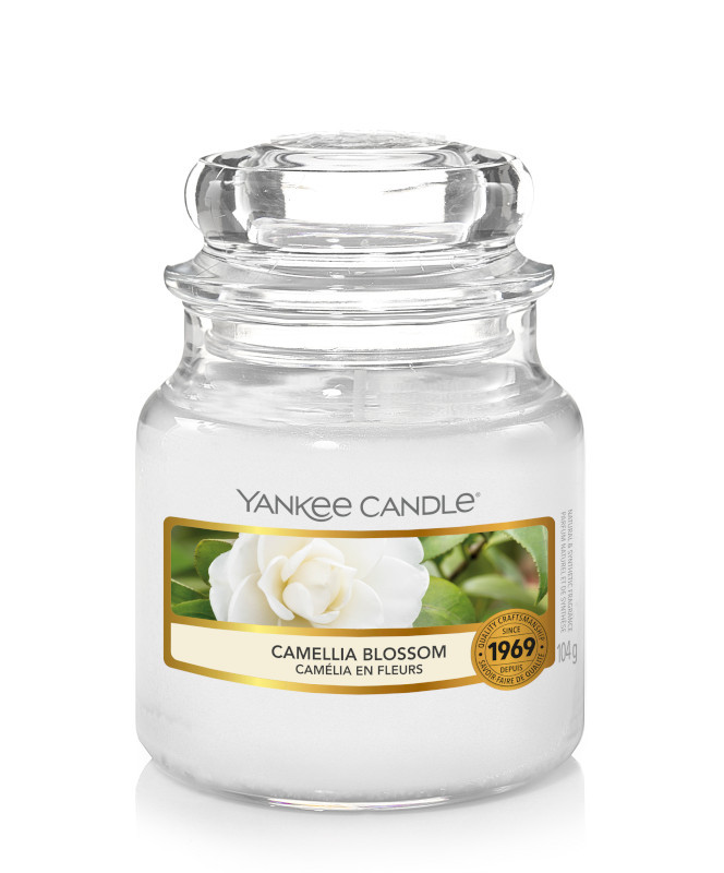 фото Свеча ароматическая yankee candle camellia blossom/ цветущая камелия 25-40 ч