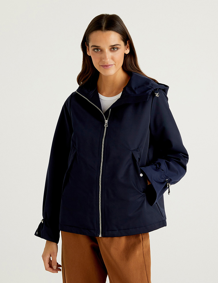

Ветровка женская United Colors of Benetton 21A_28HH536P3 синяя 44, 21A_28HH536P3