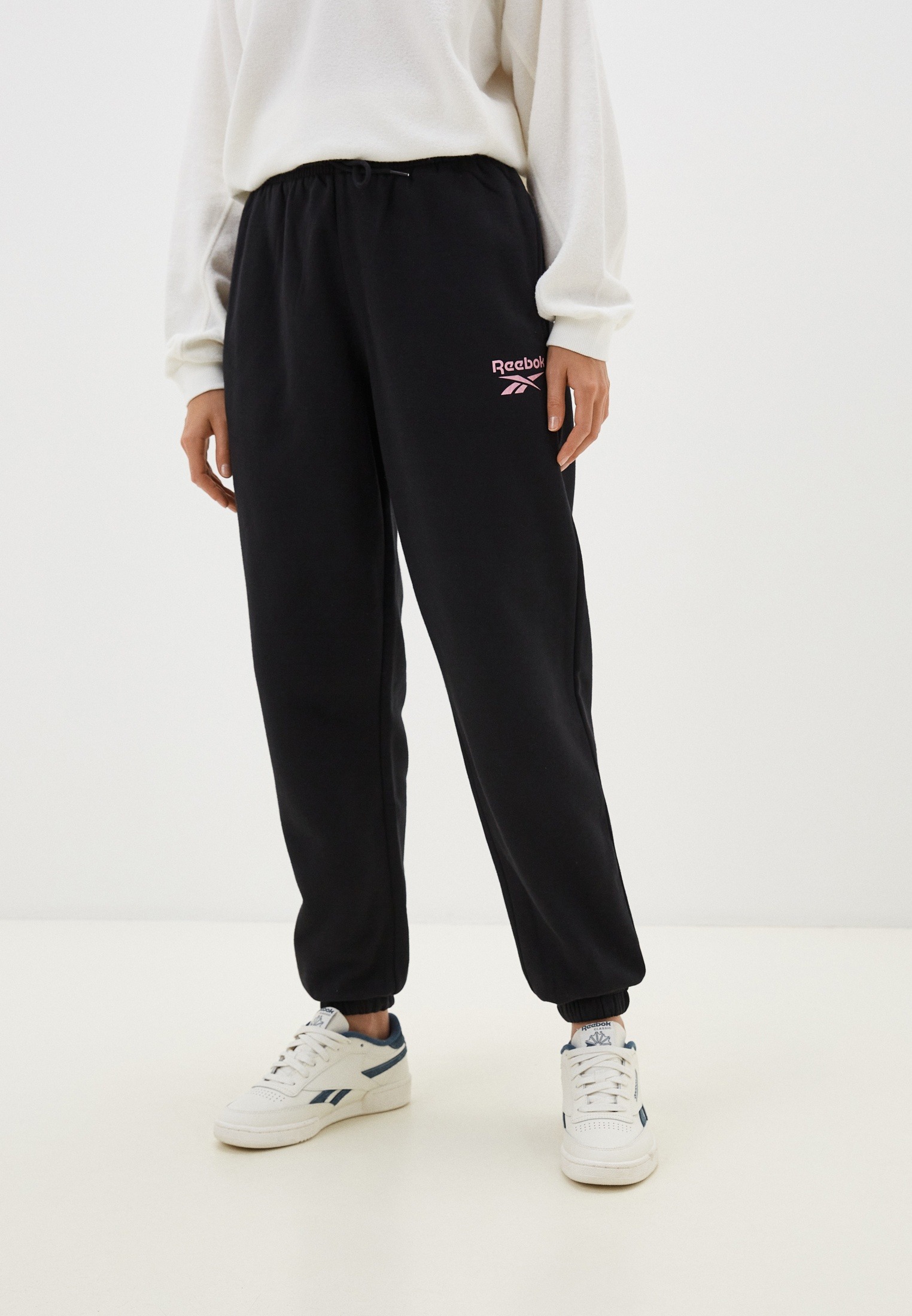 

Спортивные брюки женские Reebok Modern Safari Jogger черные 2XS, Черный, Modern Safari Jogger