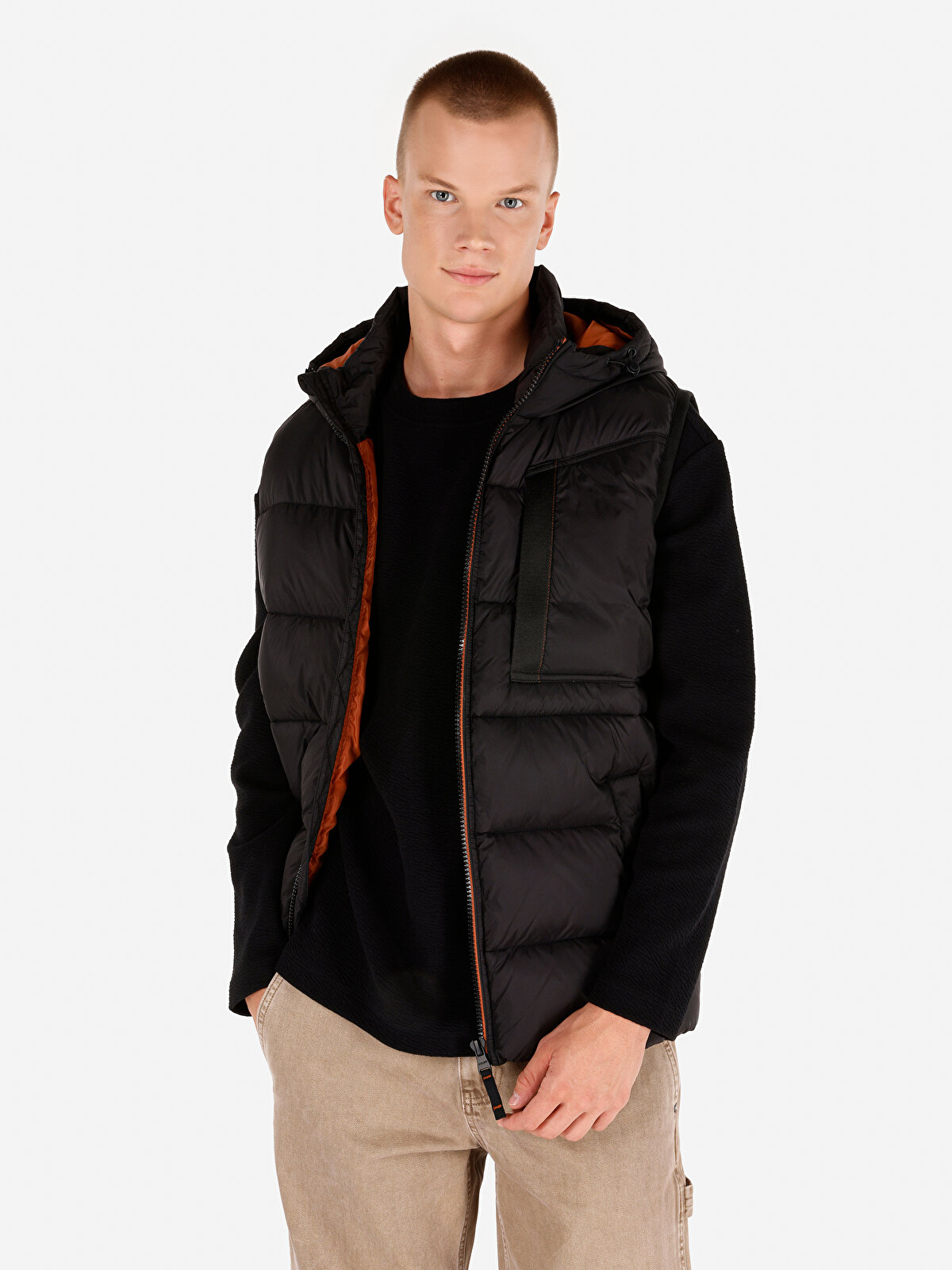 

Утепленный жилет мужской Colin's CL1069872 черный M, CL1069872