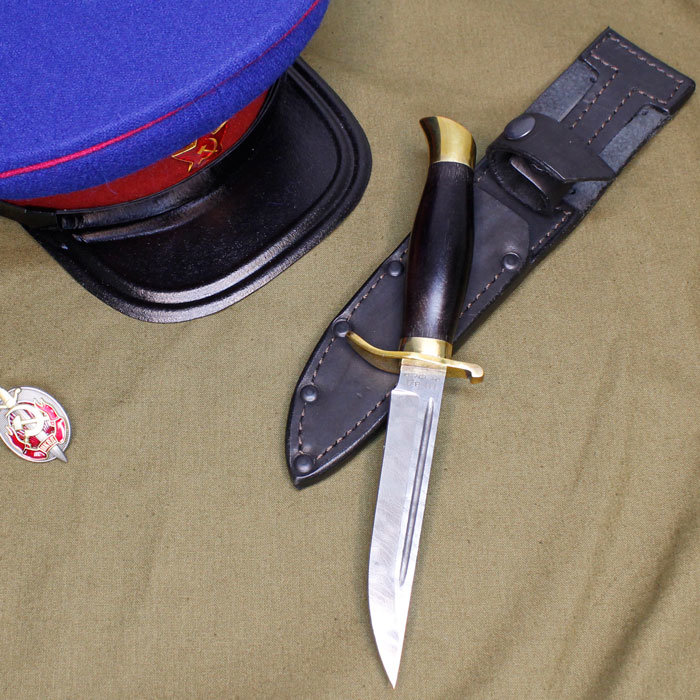 

Кованый нож финка НКВД (дамасская cталь)