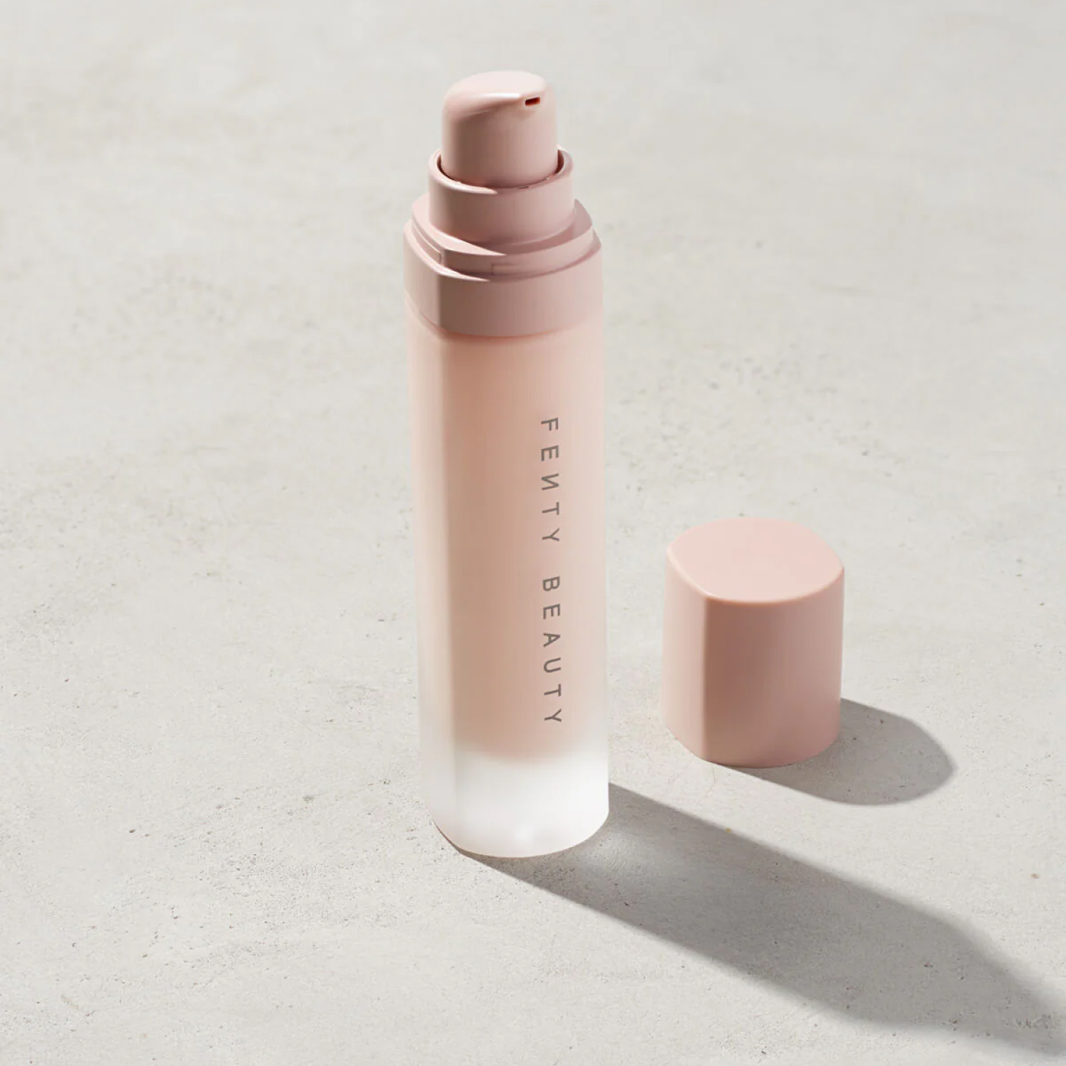 База-праймер Fenty Beauty под макияж PRO FILTR INSTANT RETOUCH PRIMER SOFT MATTE 30 мл 7990₽