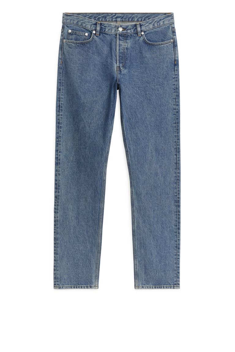 

Джинсы мужские ARKET 1001870004 голубые 30/32 (доставка из-за рубежа), Голубой, 1001870004